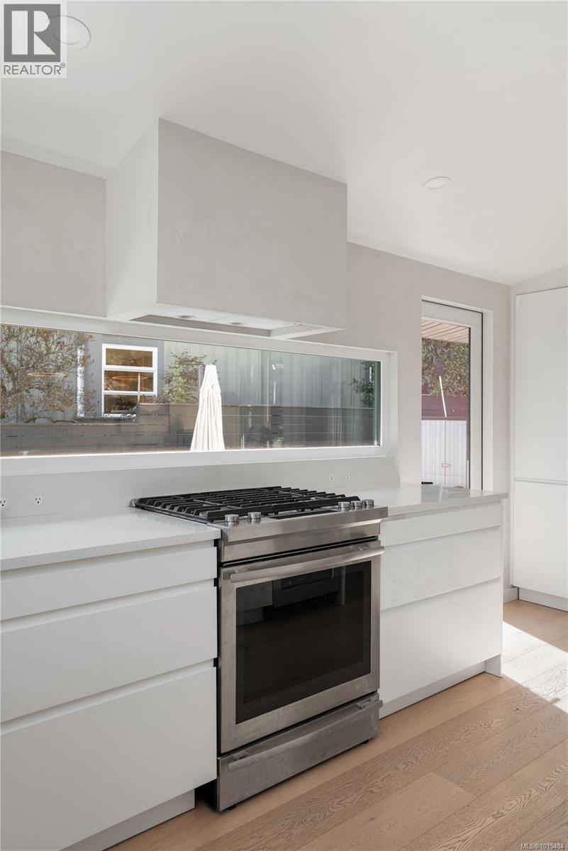  5276 Parker Avenue, Saanich