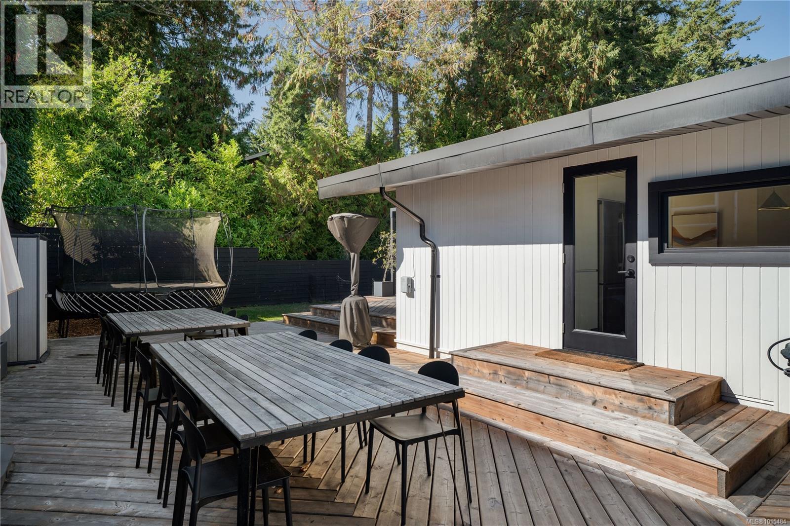  5276 Parker Avenue, Saanich