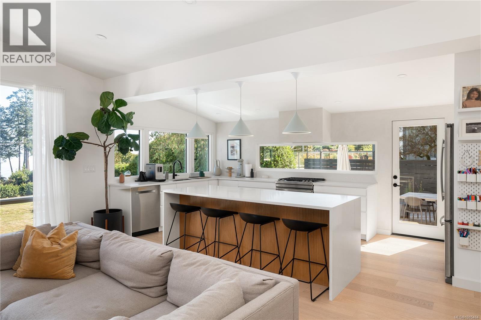 5276 Parker Avenue, Saanich