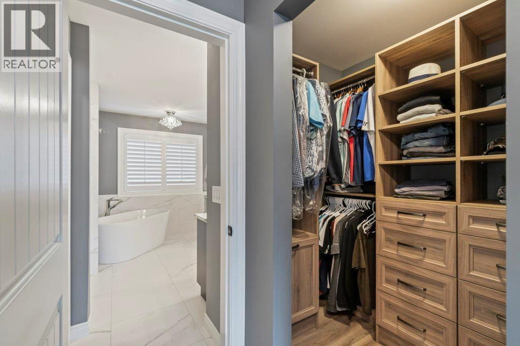  3949 Desert Pines Avenue, Peachland