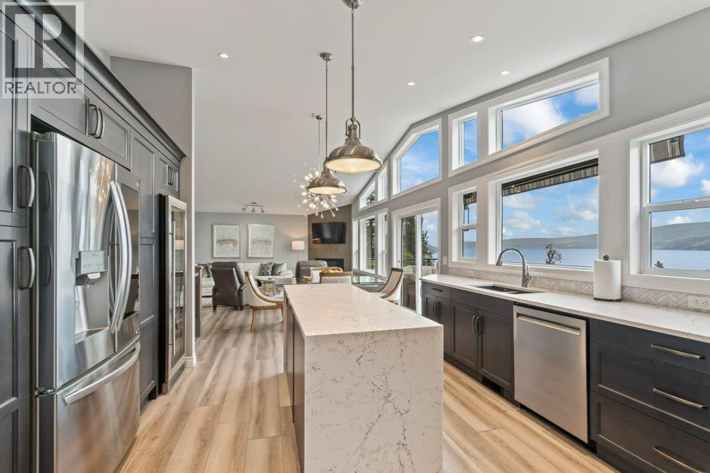  3949 Desert Pines Avenue, Peachland