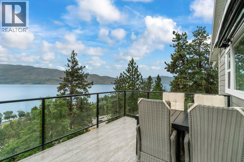  3949 Desert Pines Avenue, Peachland