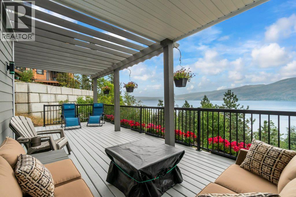  3949 Desert Pines Avenue, Peachland