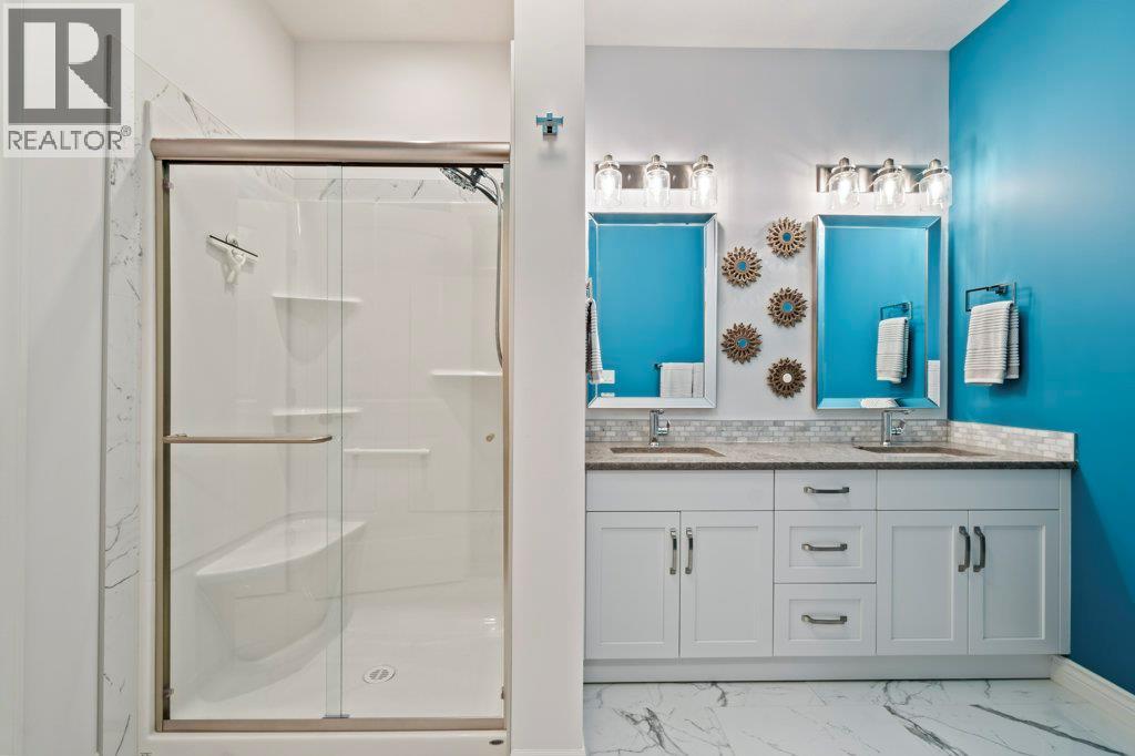  3949 Desert Pines Avenue, Peachland