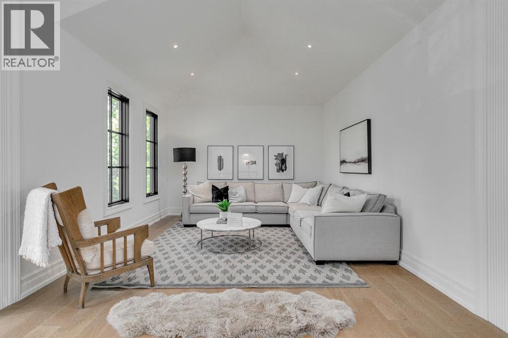 Single Family House for Sale in  Roxboro Road SW Roxboro Calgary 