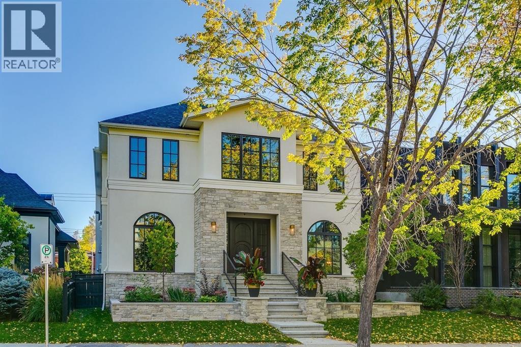 Single Family House for Sale in  Roxboro Road SW Roxboro Calgary 