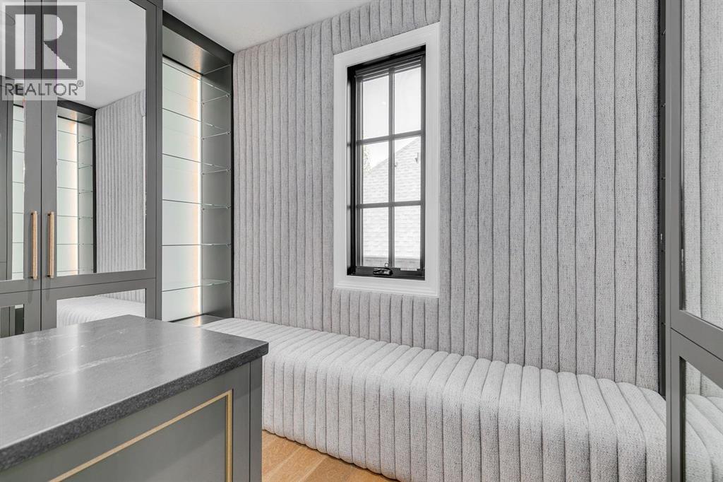 Single Family House for Sale in  Roxboro Road SW Roxboro Calgary 