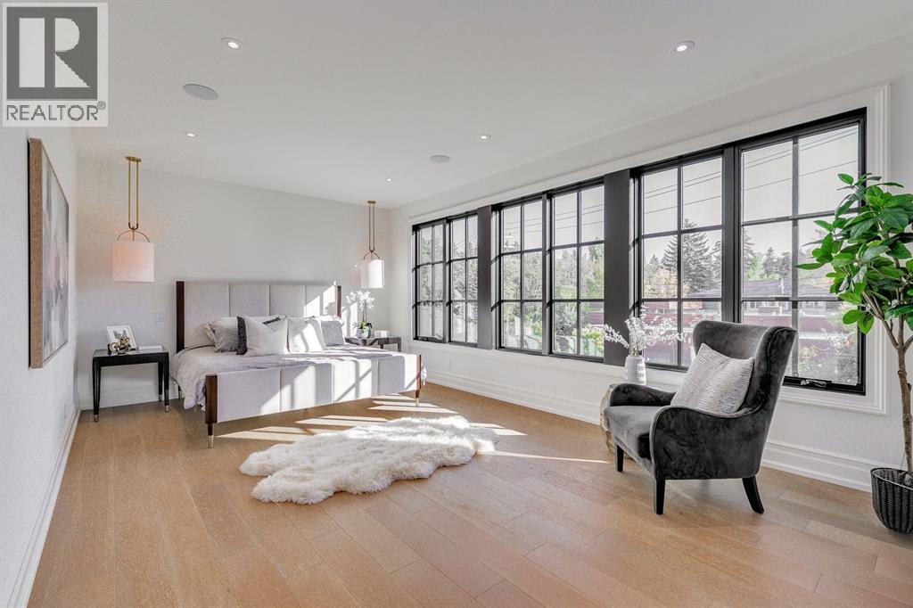 Single Family House for Sale in  Roxboro Road SW Roxboro Calgary 