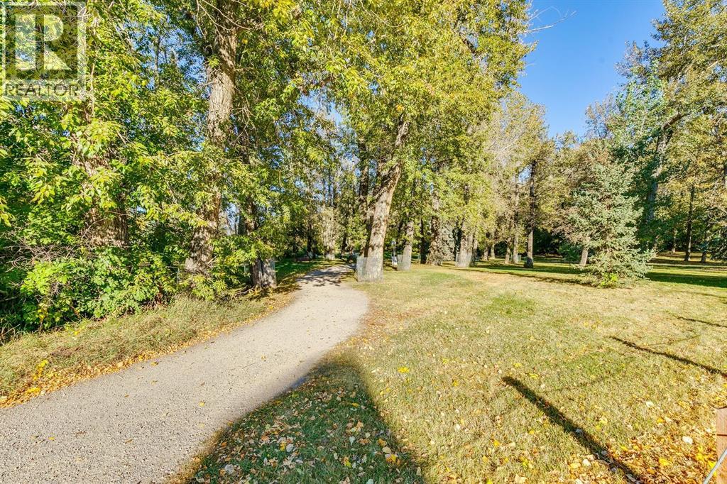 Single Family House for Sale in  Roxboro Road SW Roxboro Calgary 