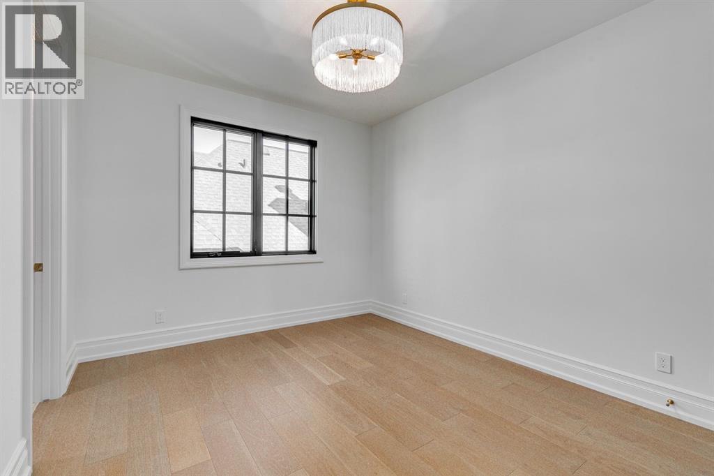Single Family House for Sale in  Roxboro Road SW Roxboro Calgary 