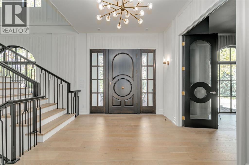 Single Family House for Sale in  Roxboro Road SW Roxboro Calgary 