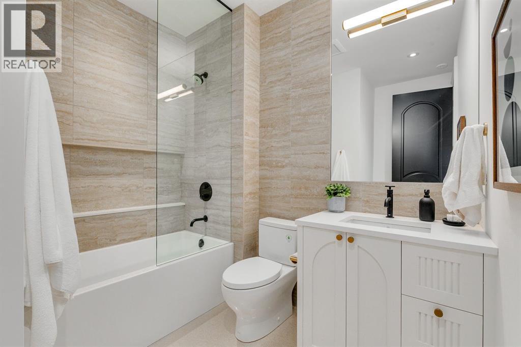 Single Family House for Sale in  Roxboro Road SW Roxboro Calgary 