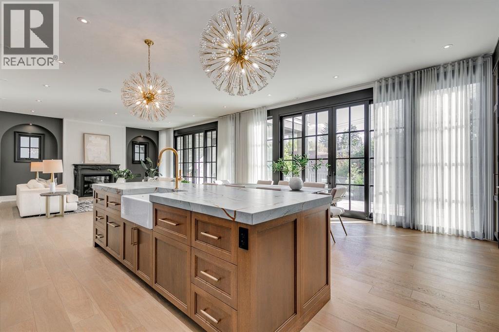 Single Family House for Sale in  Roxboro Road SW Roxboro Calgary 