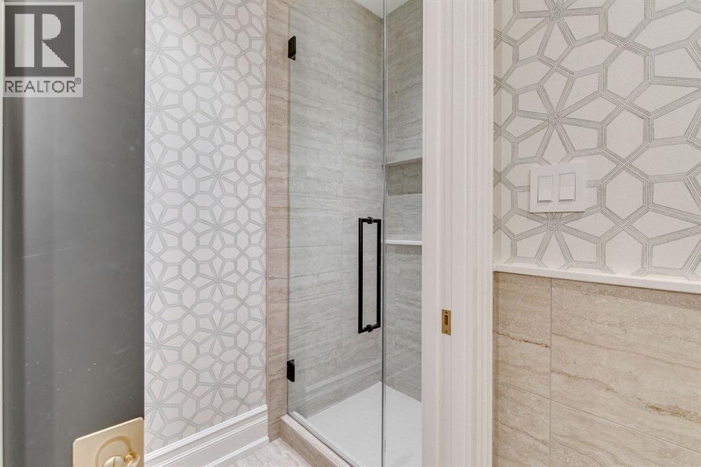Single Family House for Sale in  Roxboro Road SW Roxboro Calgary 