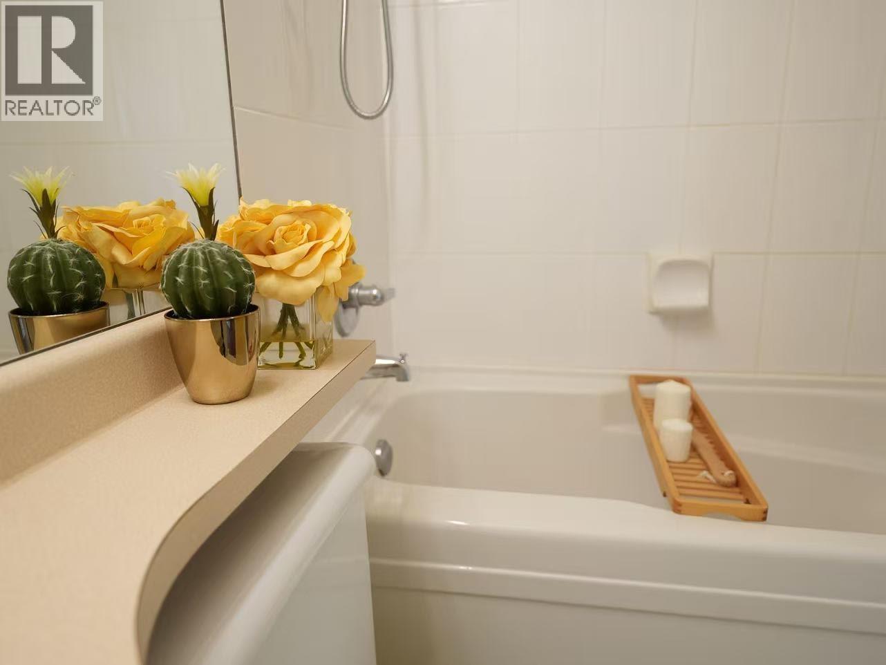 2 7100 LYNNWOOD DRIVE, Richmond