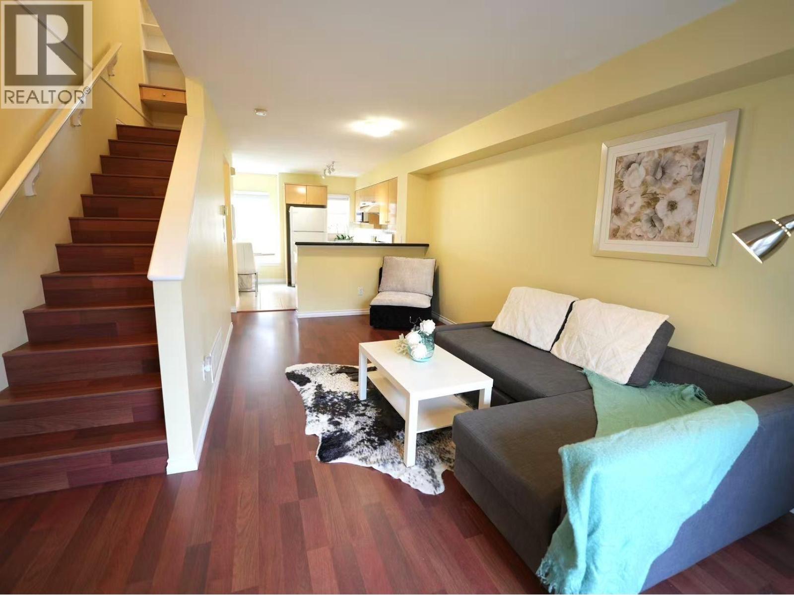 2 7100 LYNNWOOD DRIVE, Richmond