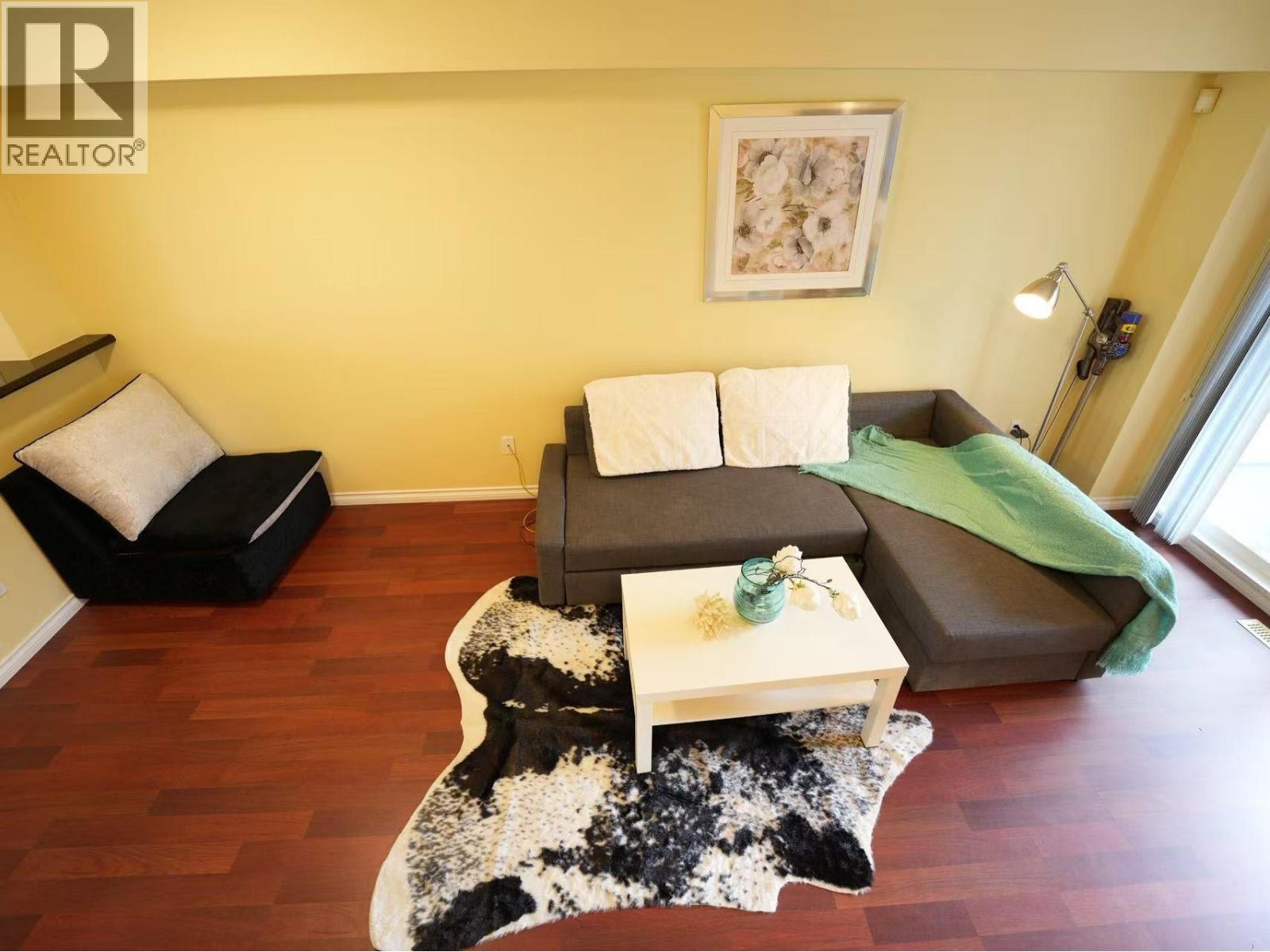 2 7100 LYNNWOOD DRIVE, Richmond