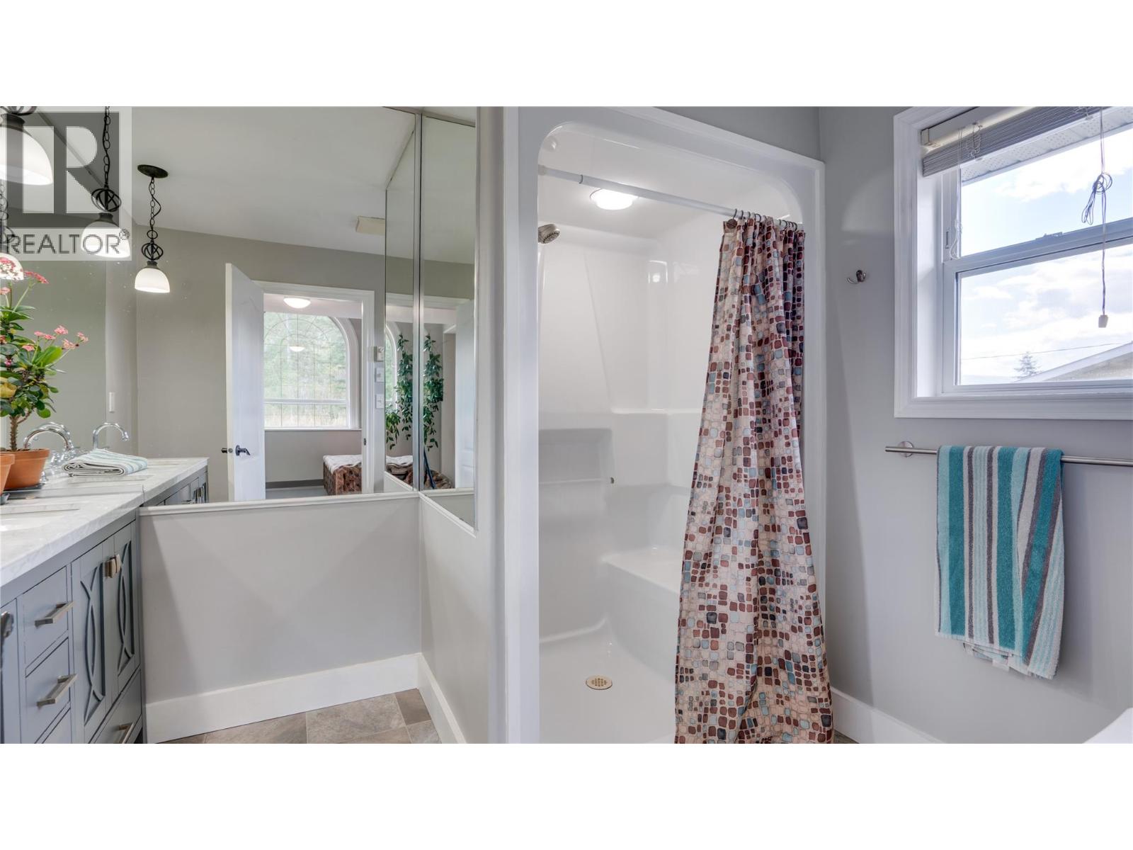  353 Gunter-Ellison Road, Enderby