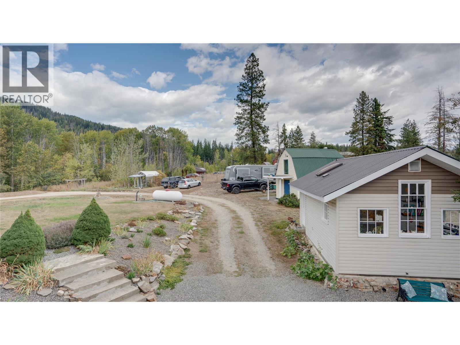  353 Gunter-Ellison Road, Enderby