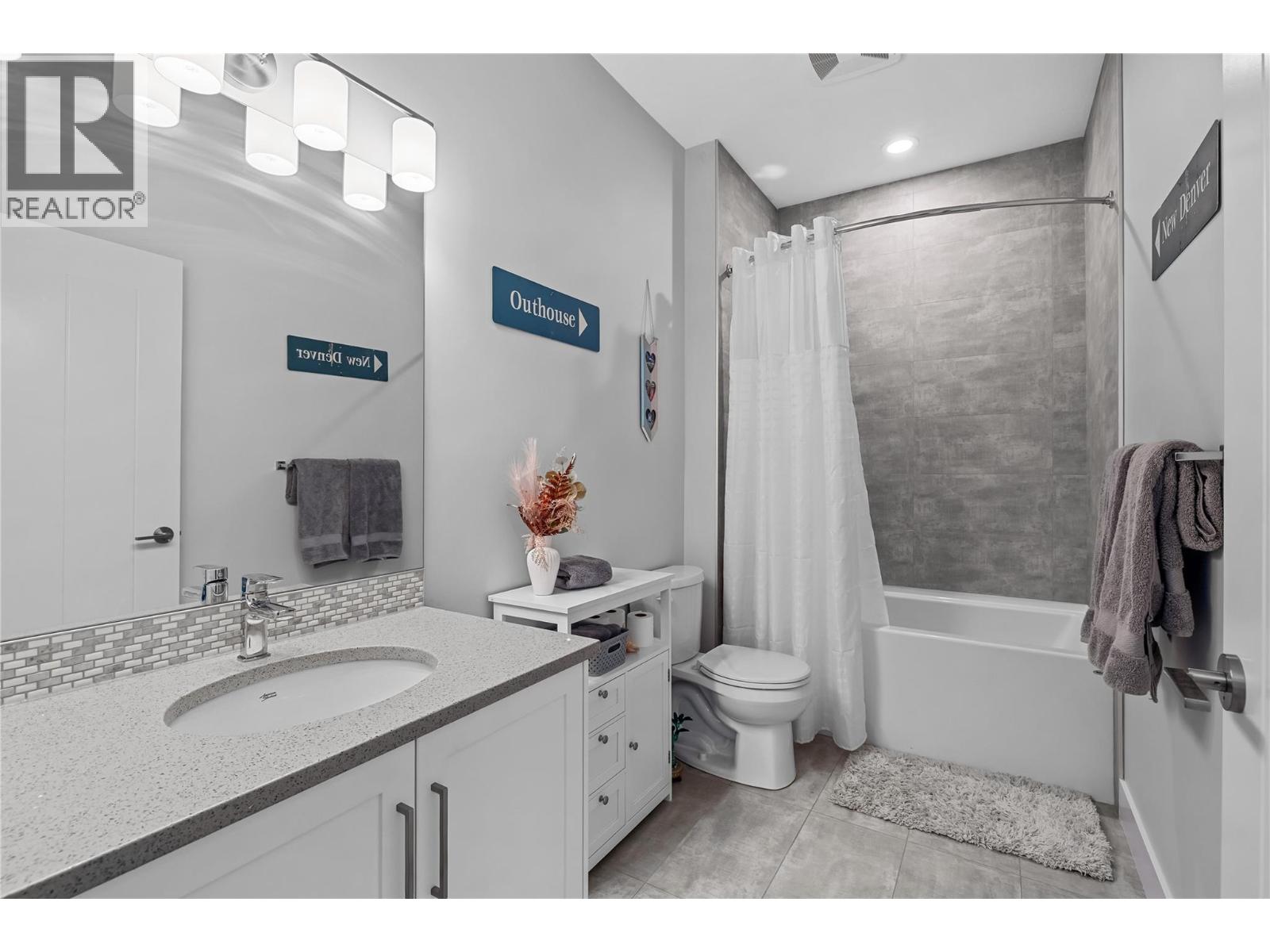  2573 Crown Crest Drive, West Kelowna