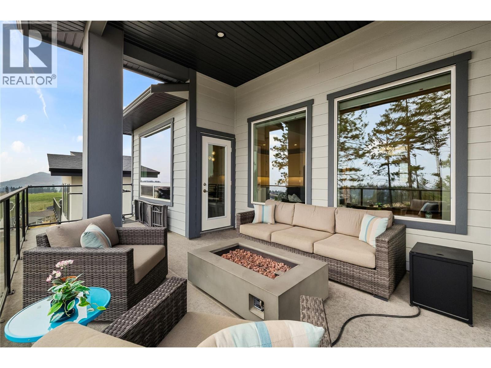  2573 Crown Crest Drive, West Kelowna
