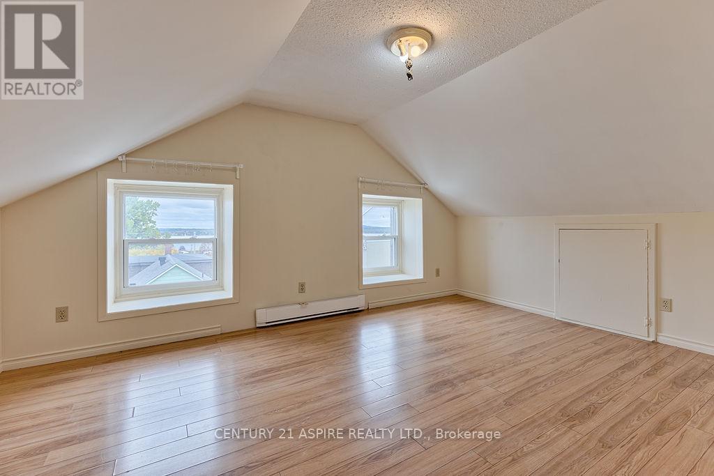 156 MACKAY STREET - 14