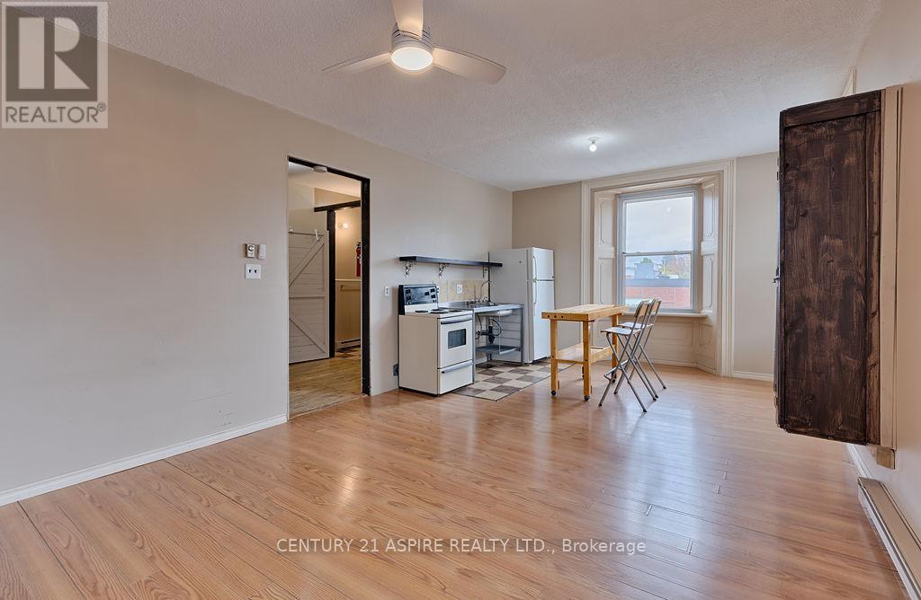 156 MACKAY STREET - 5