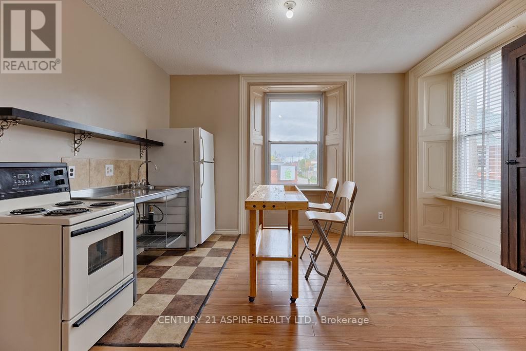 156 MACKAY STREET - 6