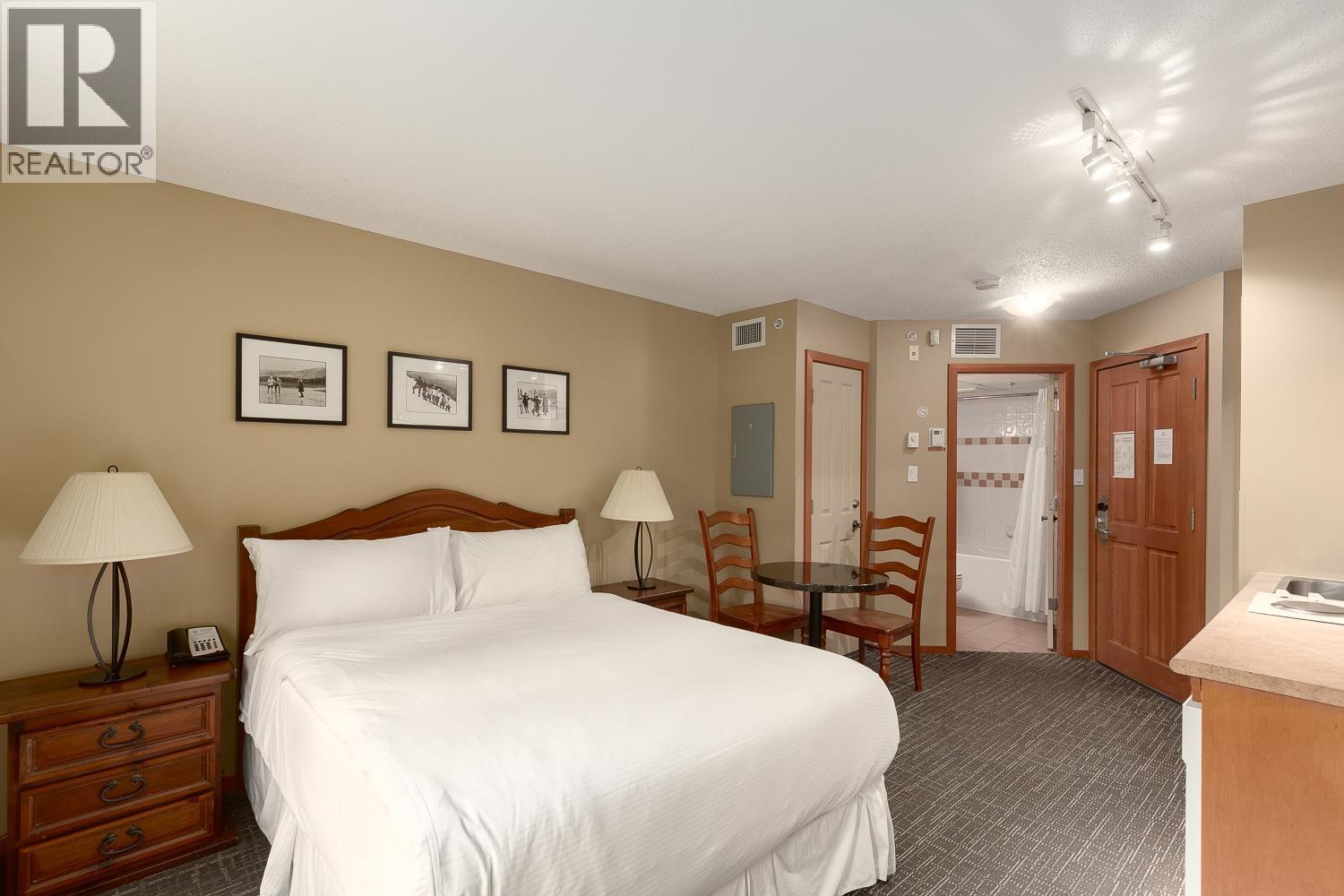 301 4315 NORTHLANDS BOULEVARD, Whistler