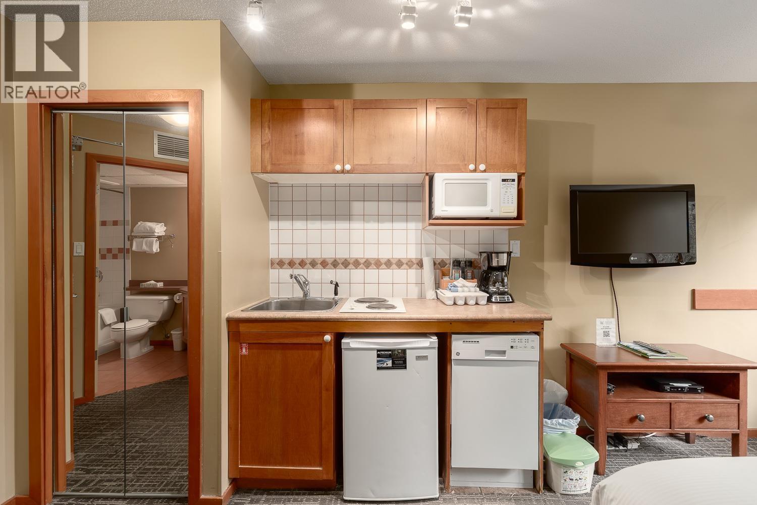 301 4315 NORTHLANDS BOULEVARD, Whistler