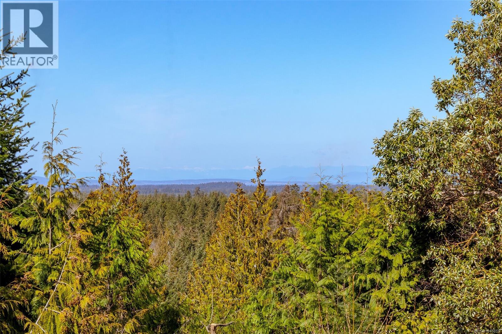 1860 Ashling Rd, Qualicum Beach
