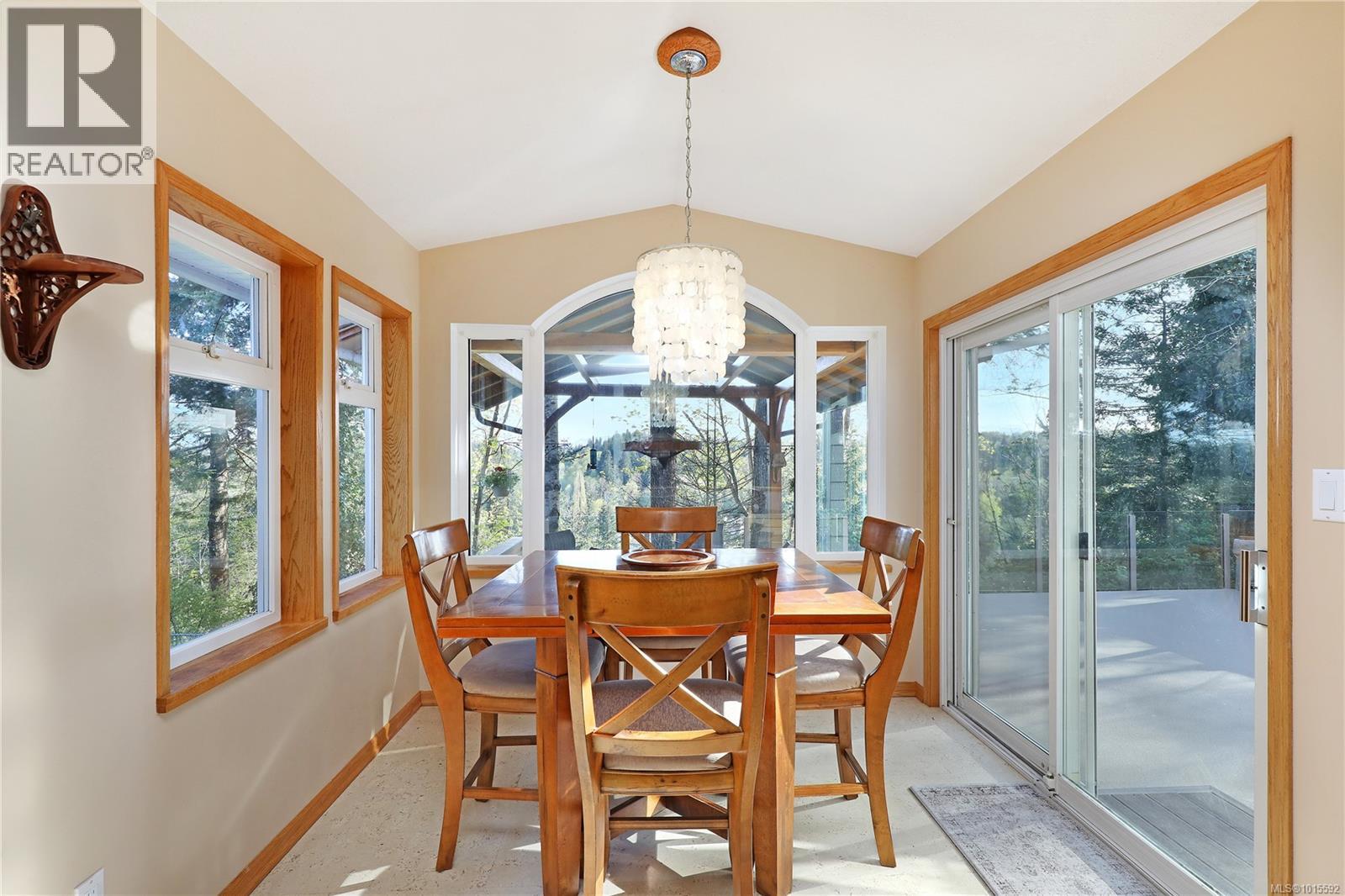 2371 Steelhead Rd, Campbell River