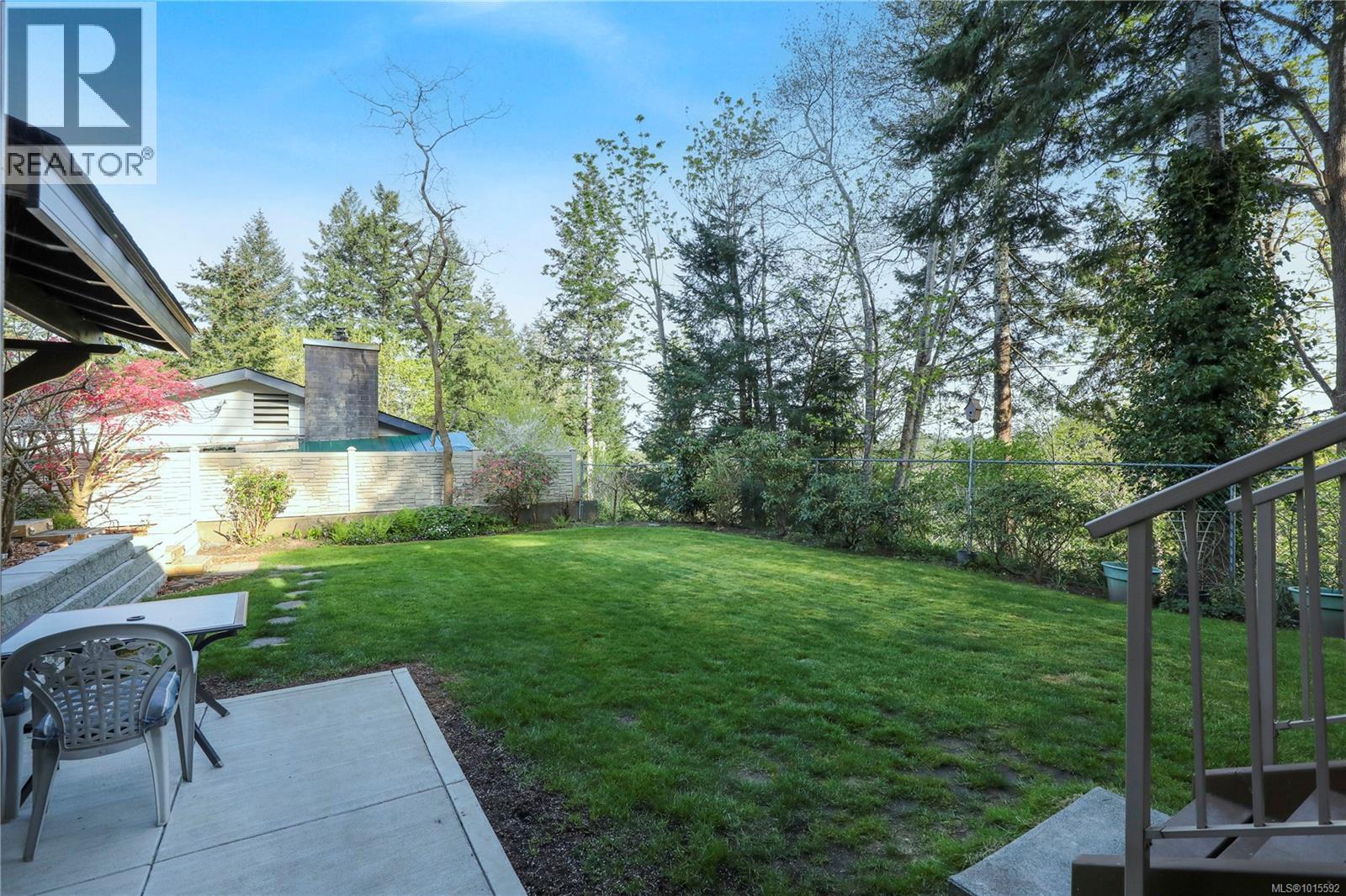 2371 Steelhead Rd, Campbell River