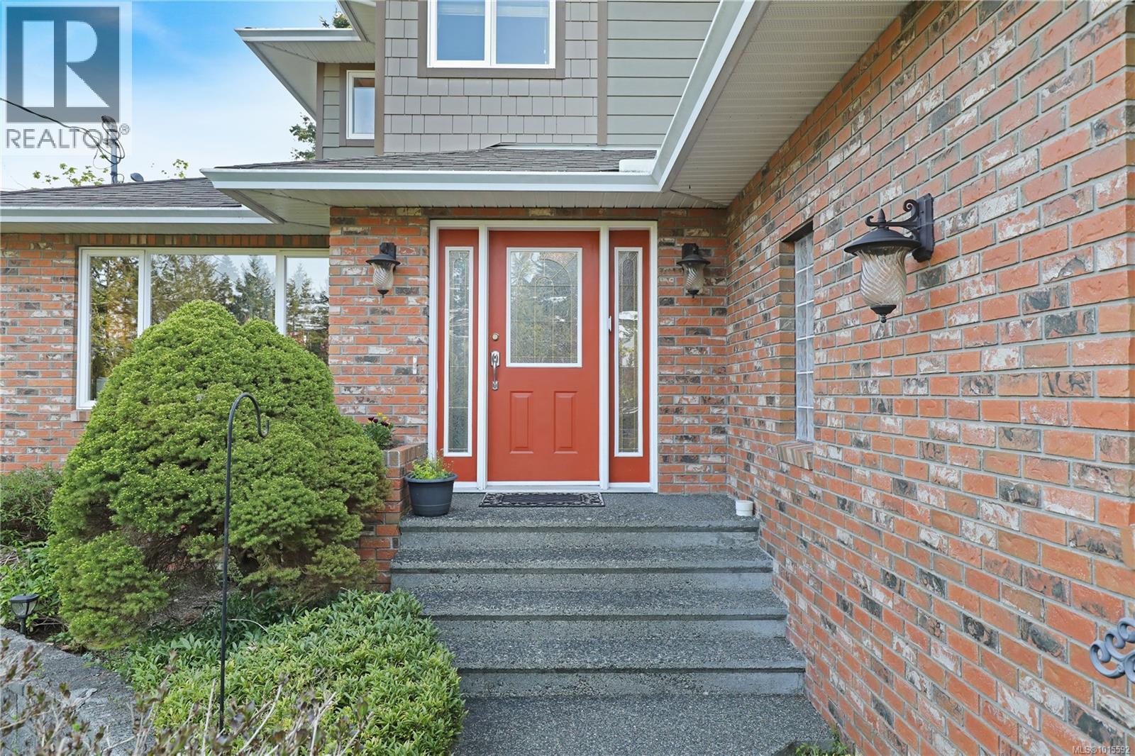 2371 Steelhead Rd, Campbell River