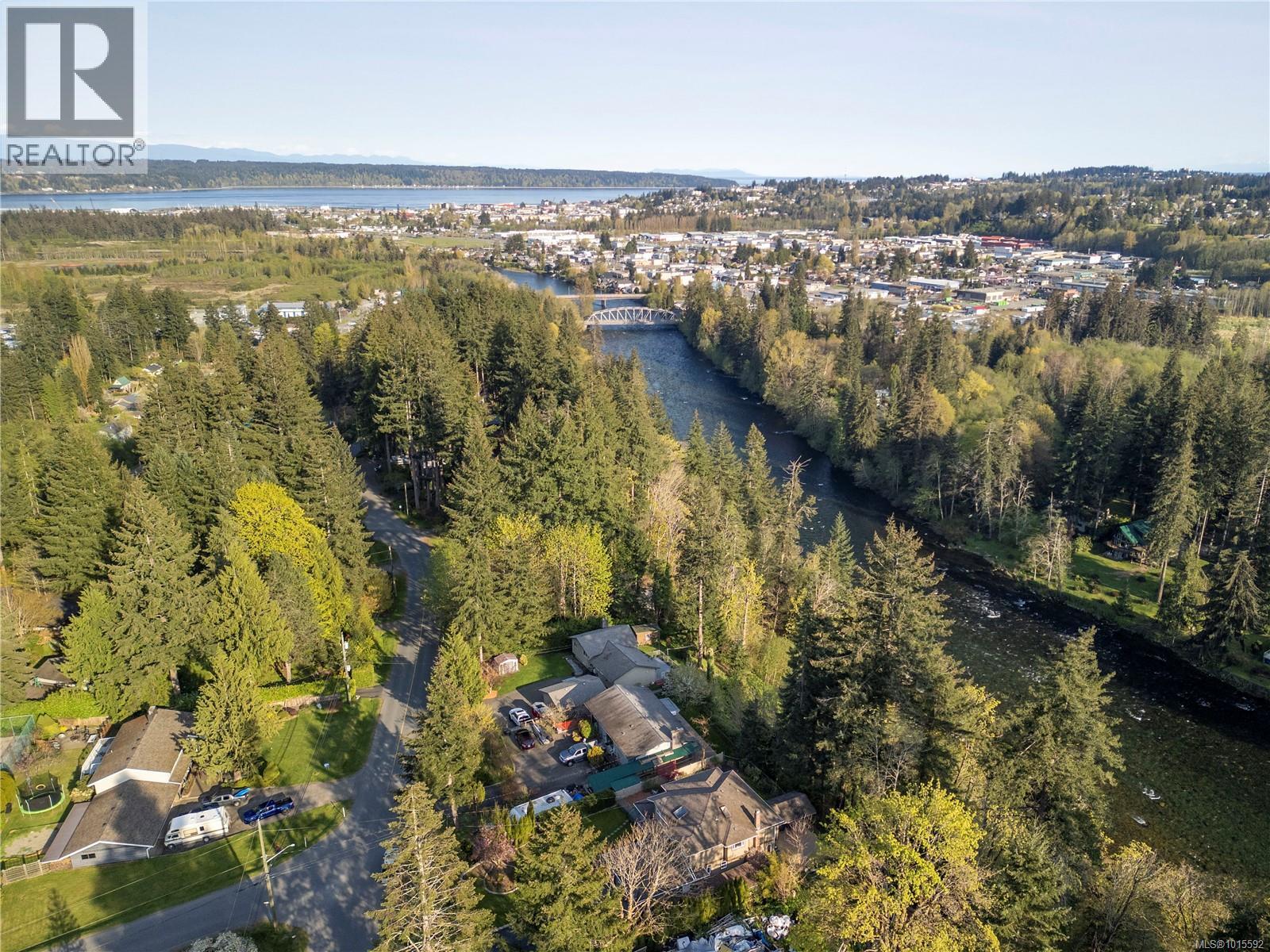 2371 Steelhead Rd, Campbell River
