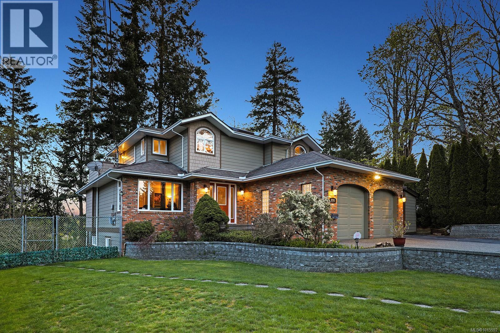 2371 Steelhead Rd, Campbell River