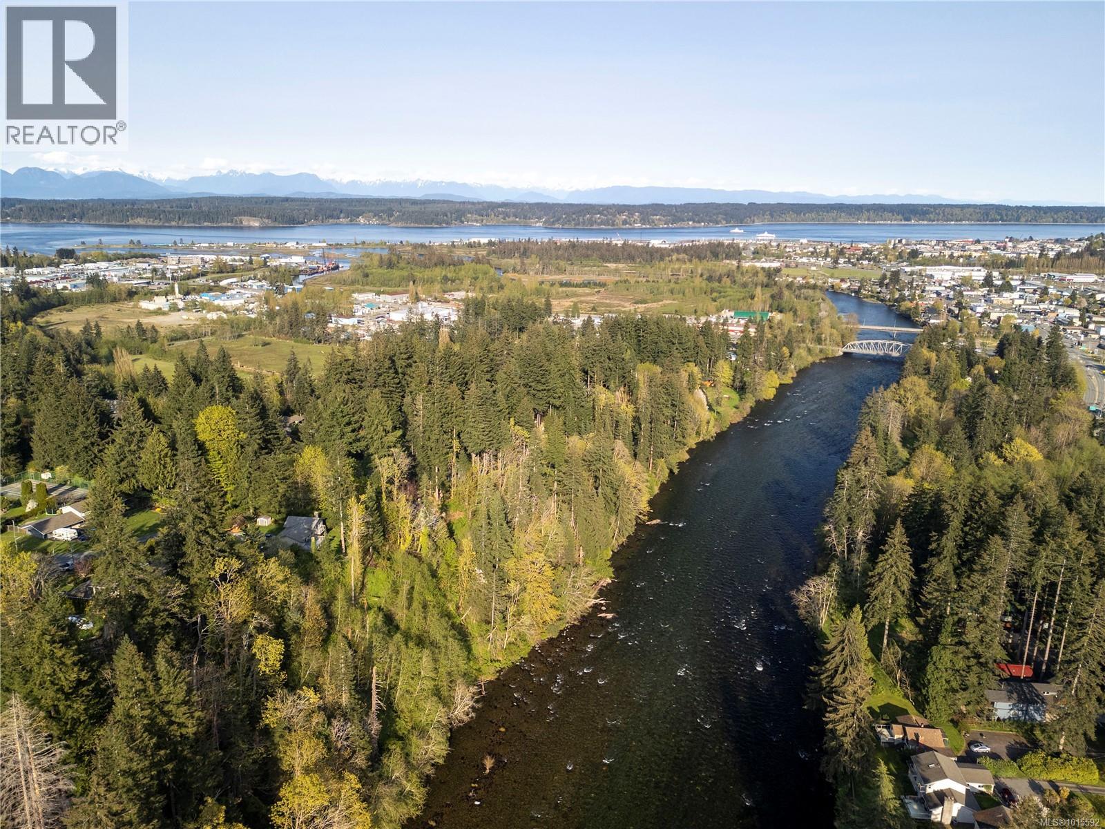 2371 Steelhead Rd, Campbell River