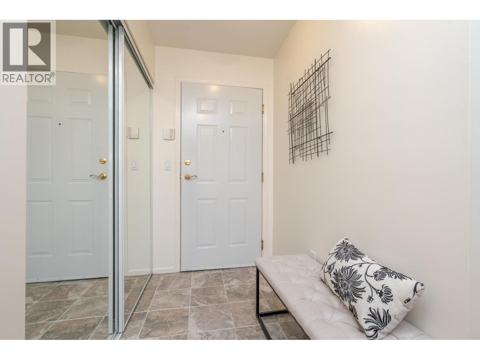 108 5556 14TH AVENUE, Tsawwassen