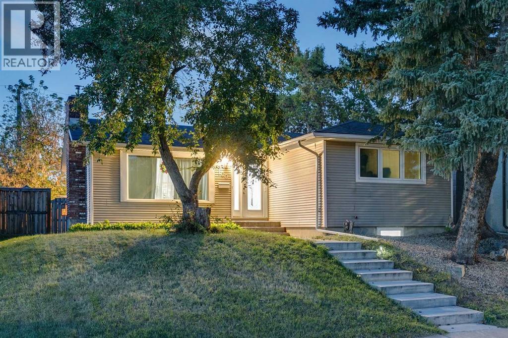 Single Family House for Sale in  Allandale Close SE Acadia Calgary 