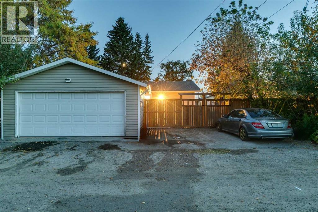 Single Family House for Sale in  Allandale Close SE Acadia Calgary 
