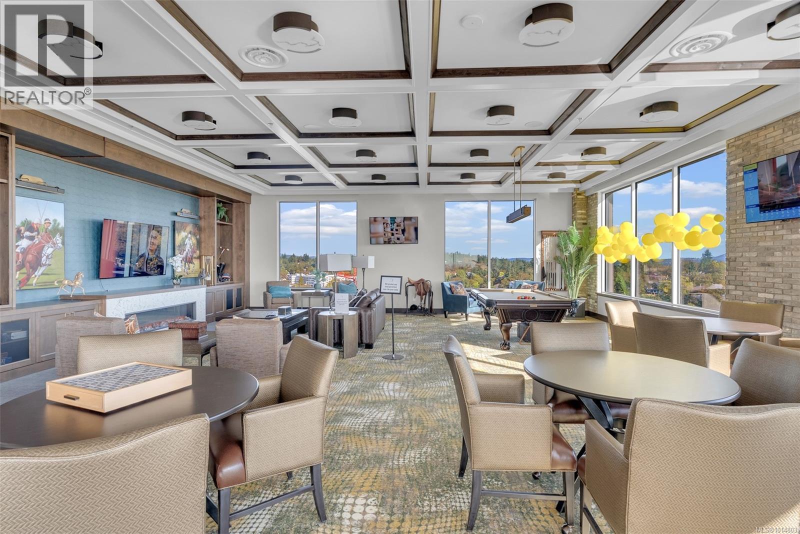 1009 622 Admirals Road, Esquimalt