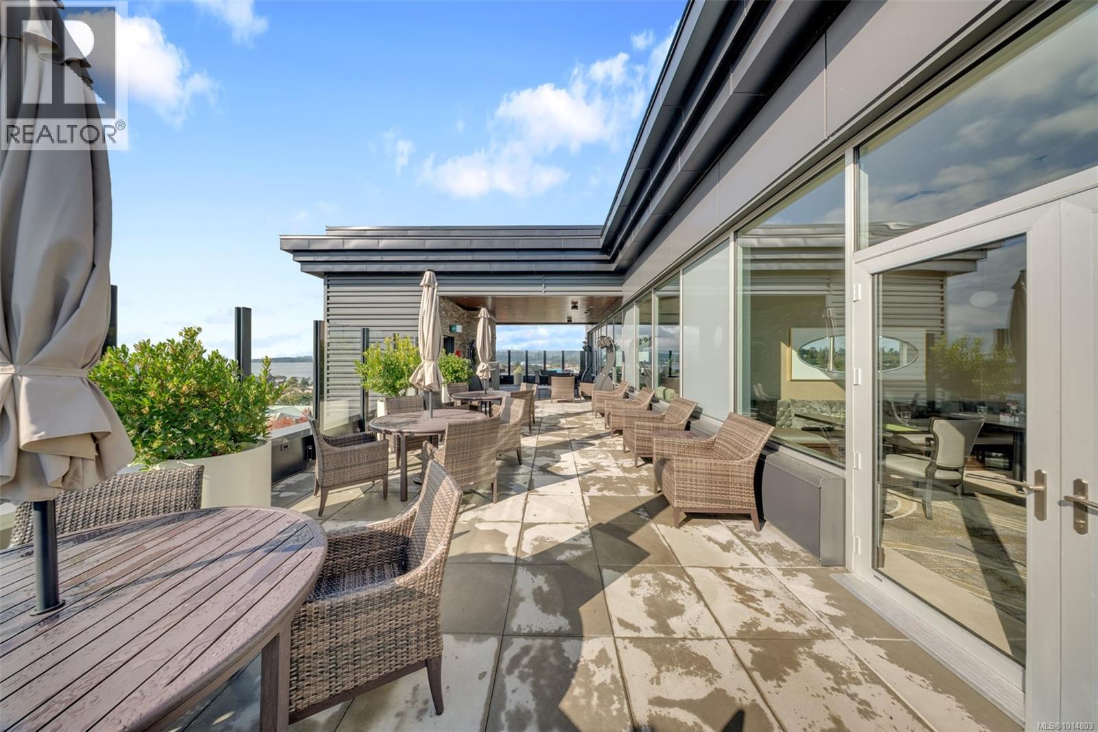 1009 622 Admirals Road, Esquimalt