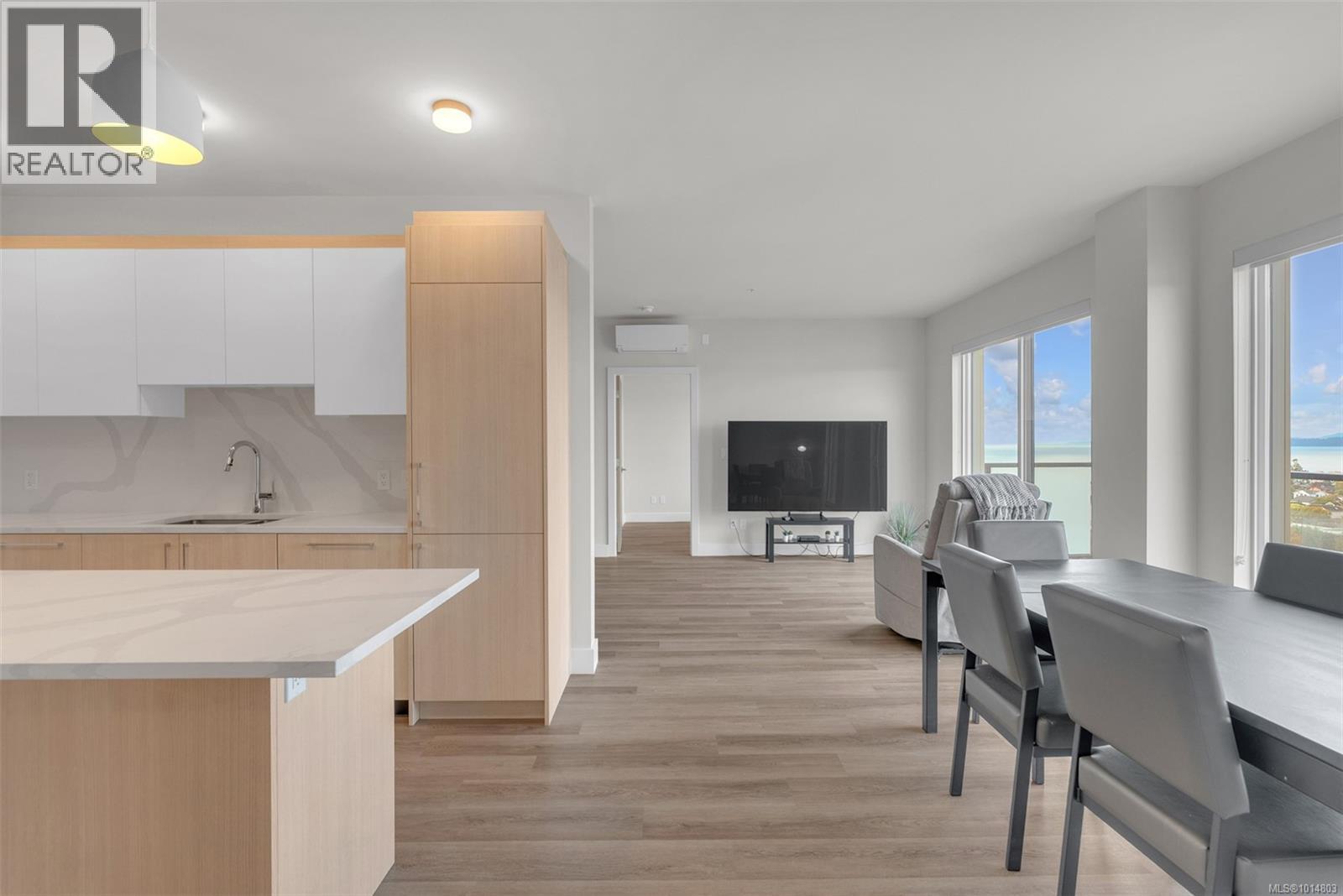 1009 622 Admirals Road, Esquimalt
