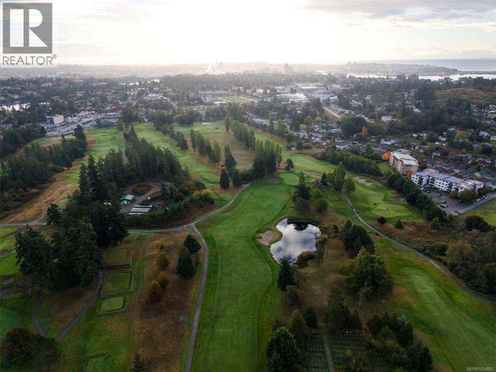 1009 622 Admirals Road, Esquimalt