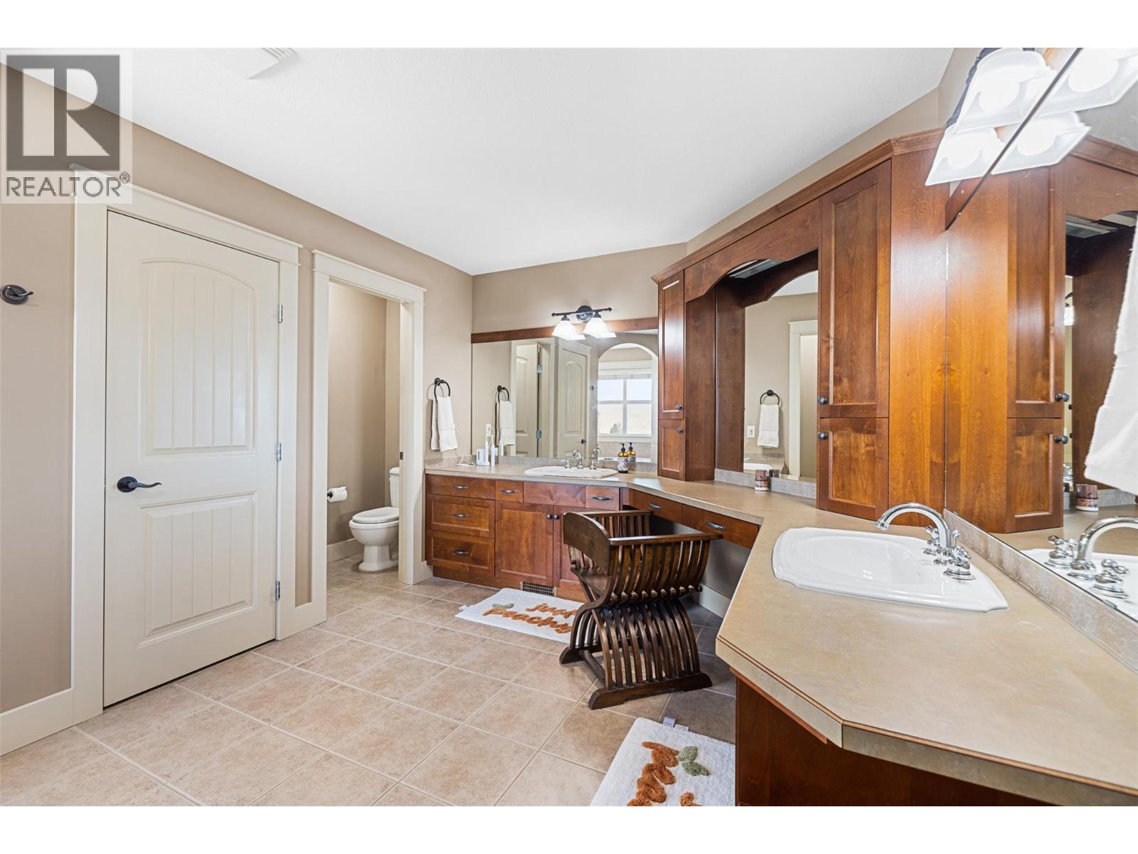 5450 South Perimeter Way, Kelowna