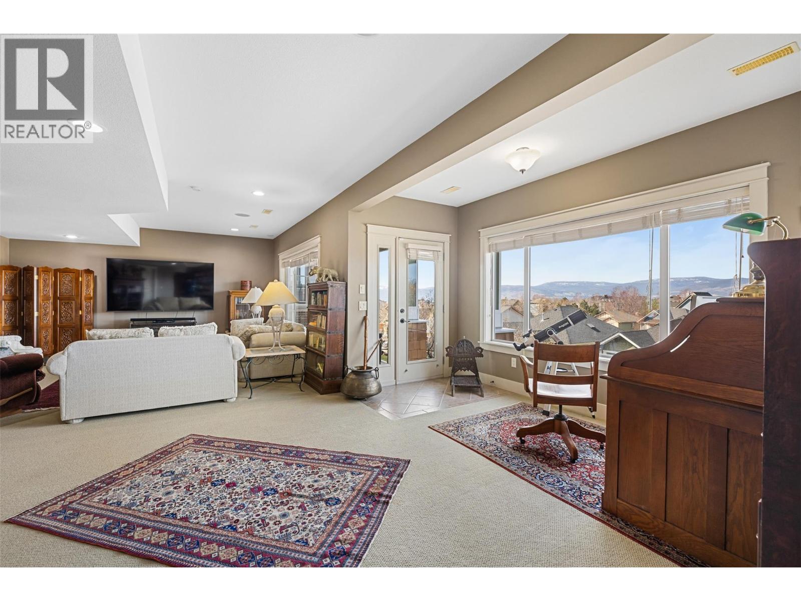  5450 South Perimeter Way, Kelowna