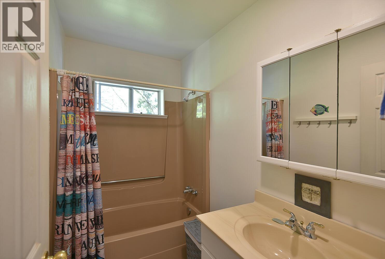 Lot 19 SAKINAW LAKE, Sechelt