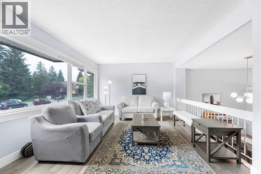 Single Family House 4 Level for Sale in  Brae Glen Road SW Braeside Calgary 