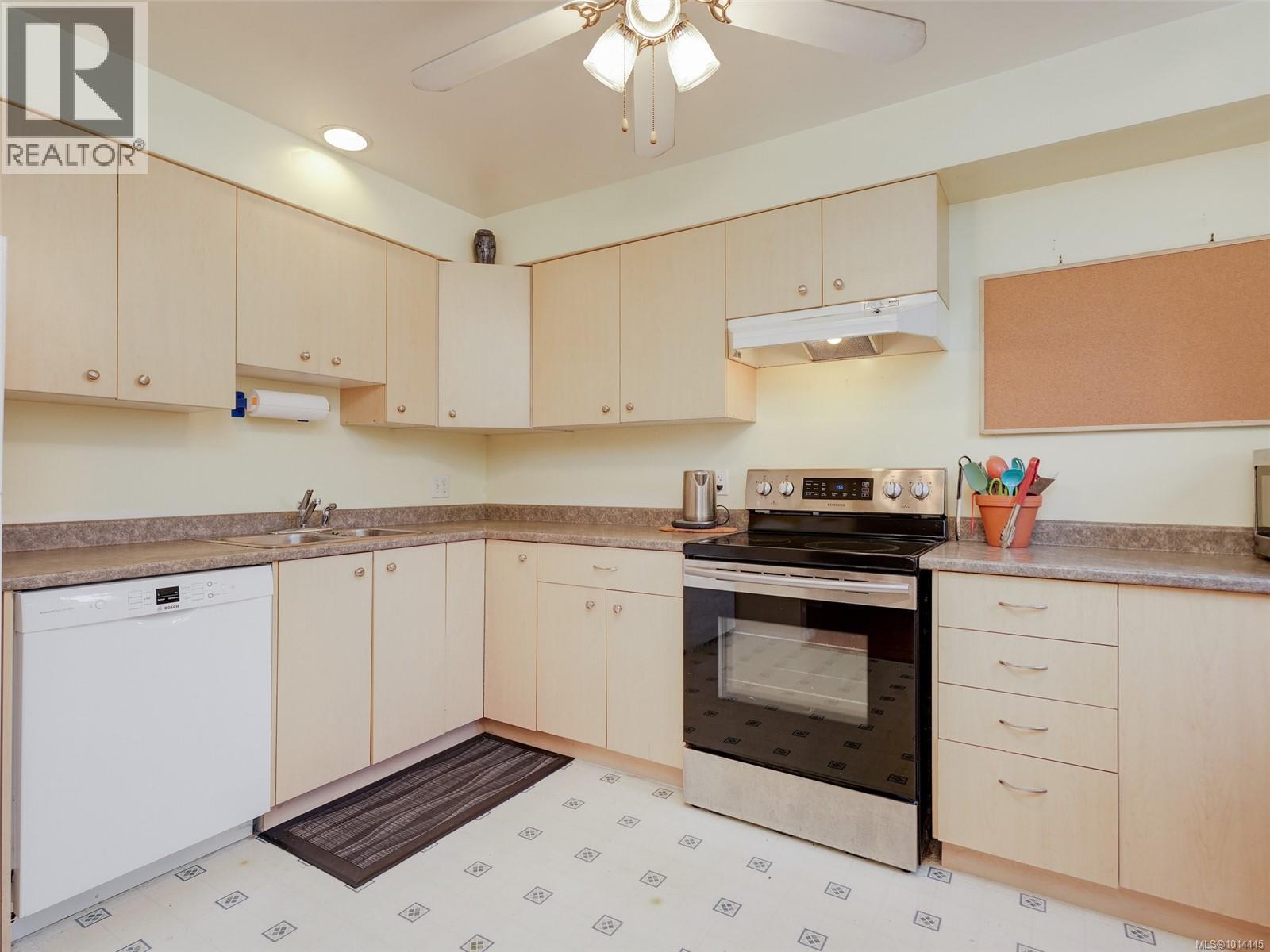  4433 Majestic Drive, Saanich
