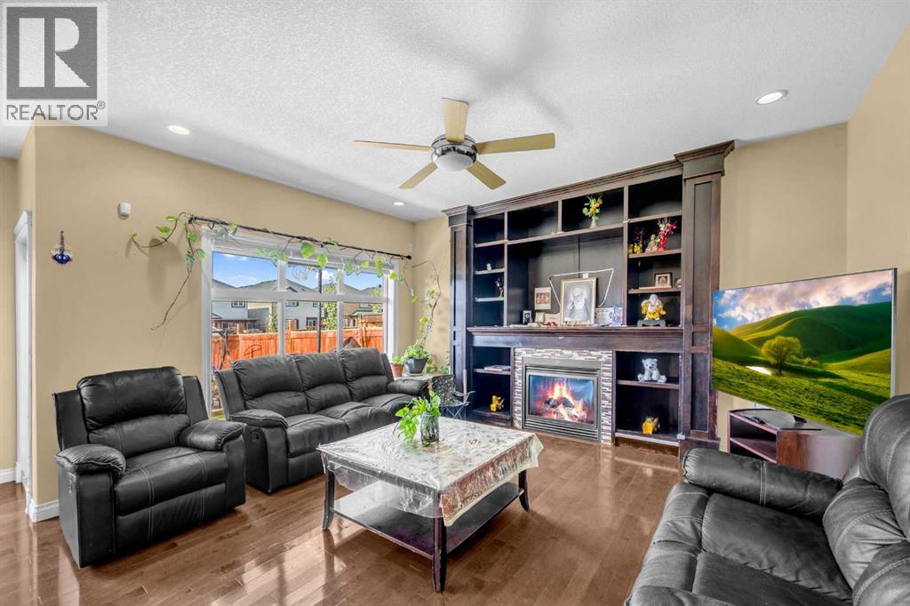 Single Family House for Sale in  Taralake Manor NE Taradale Calgary 